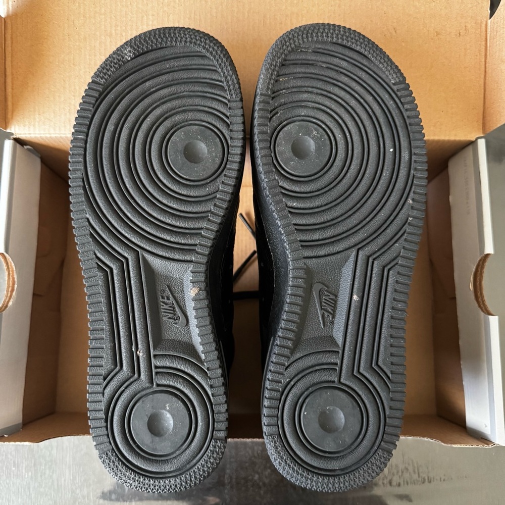 Nike SF Air Force 1 Mid Triple Black - Picture 5 of 5